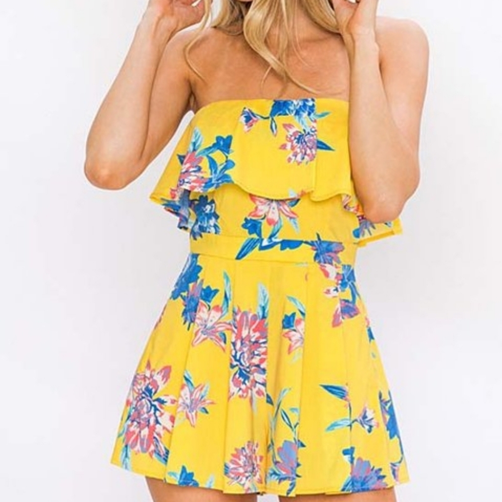 Bluenotes strapless romper Size Small